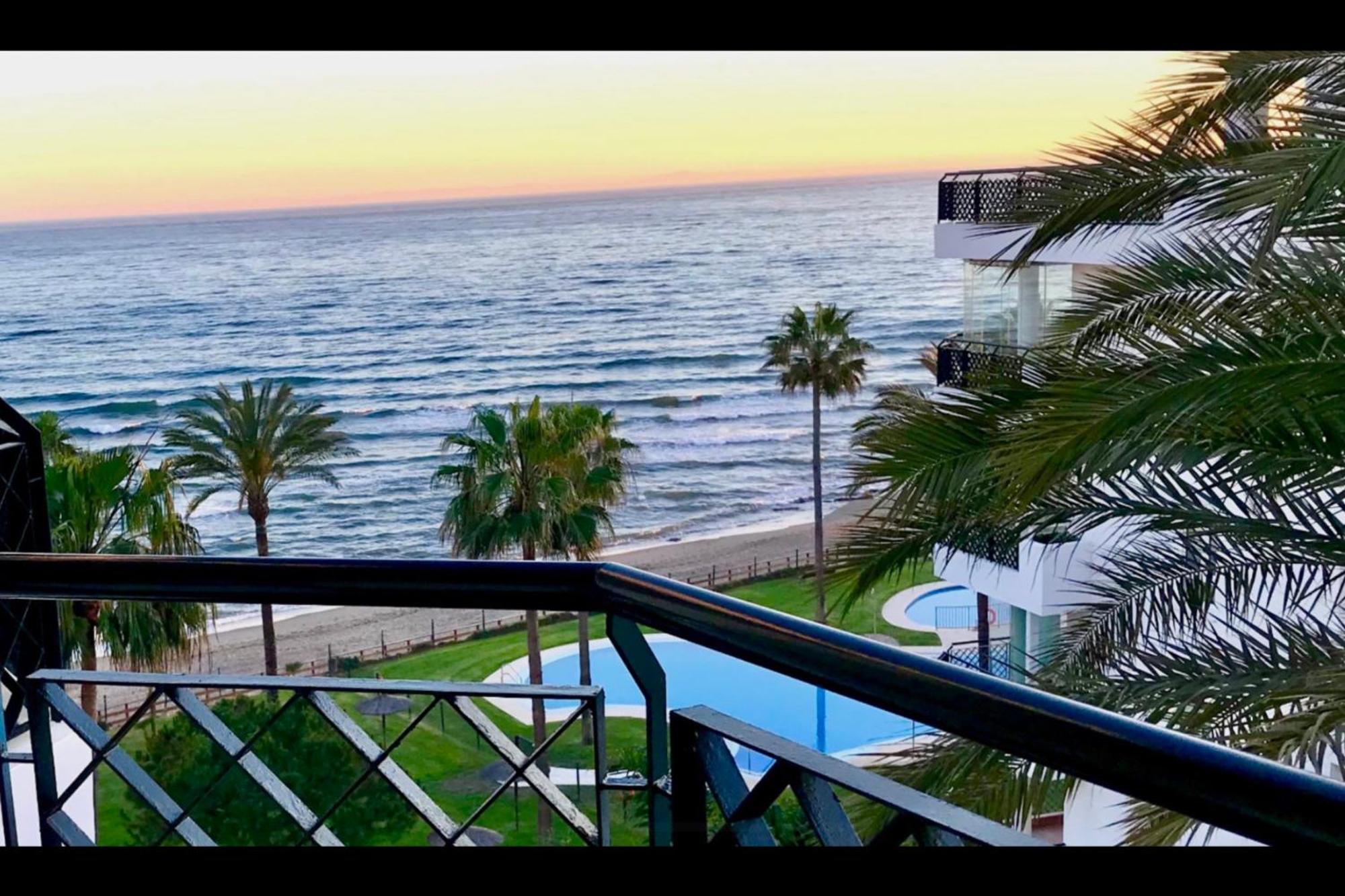 Mi Capricho 2D Beachfront- Apartment With Sea View - Costa Del Sol Sitio de Calahonda Eksteriør billede